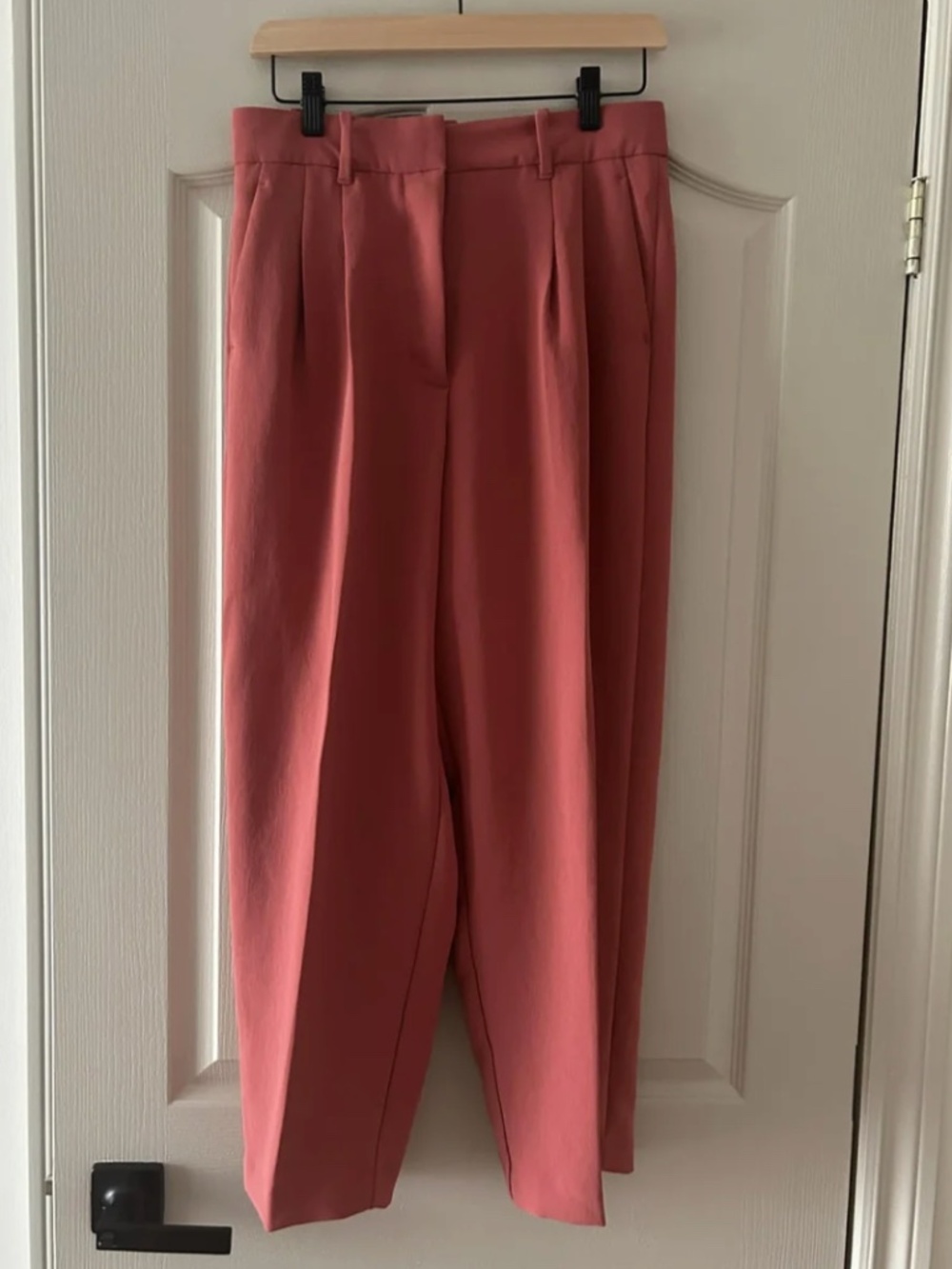 Aritzia Carrot Pant, Ankle Length Sz. 4